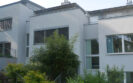 Das Bild zeigt ein modernes Haus. Einzelheiten entnehmen Sie bitte der Beschreibung.