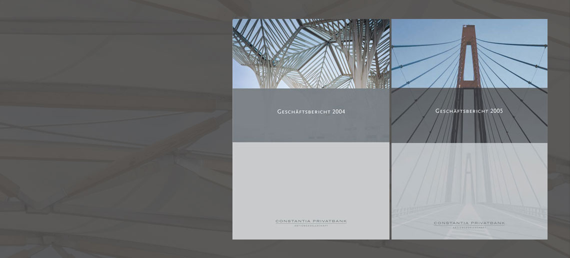 Das Bild zeigt verschiedene Geschäftberichte im Corporate Design des Kunden.